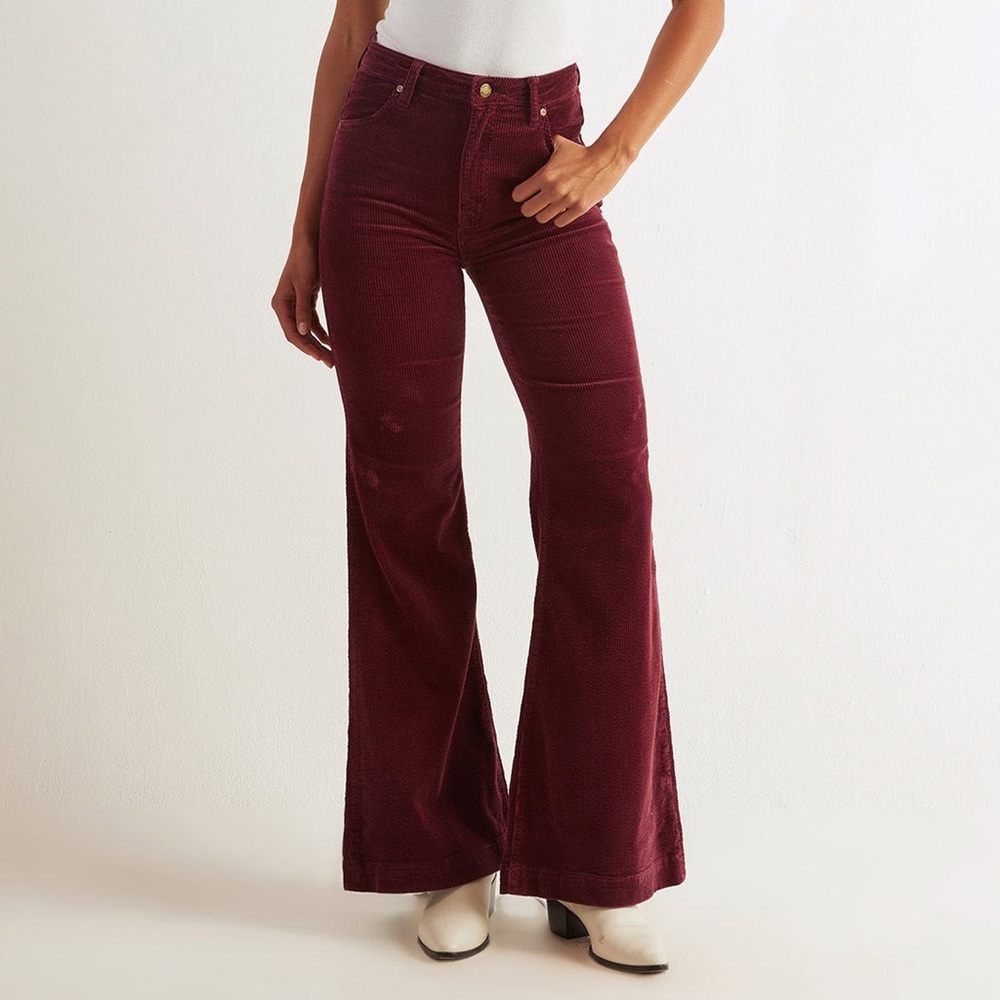 Rolla’s Eastcoast High Rise Flare Burgundy Cord Sz 24